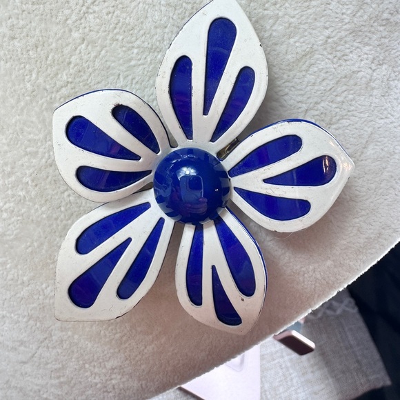 Blue Flower Brooch - Picture 2 of 6